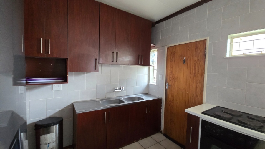 2 Bedroom Property for Sale in Langenhovenpark Free State